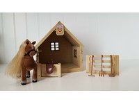sylvanian families stable and pony set